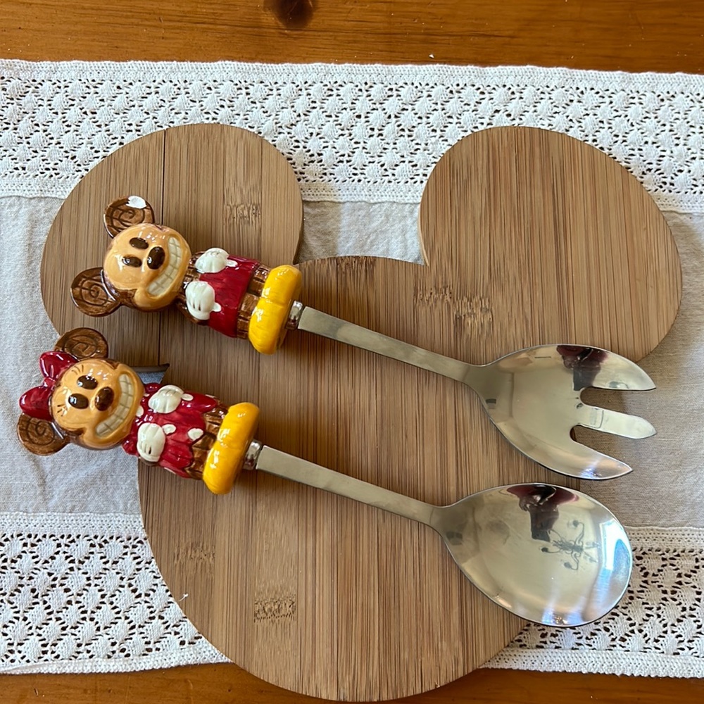 Disney Store Mickey board and serving set